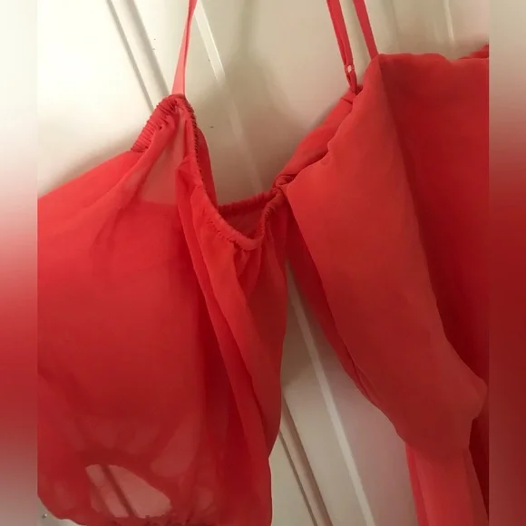 City Triangles off shoulder orangish dress Size M NWT - Picture 2 of 5